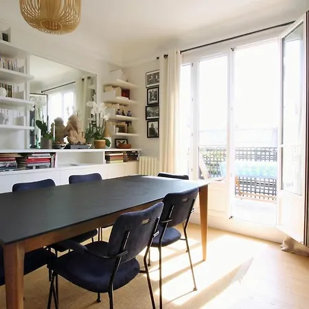 Апартаменты Stunning Flat With Terrasse - Trocadero *